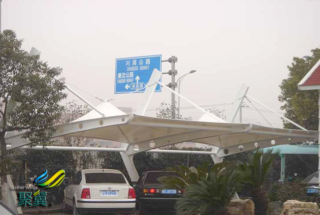  膜結(jié)構(gòu)車(chē)棚建筑形態(tài)藝術(shù)化