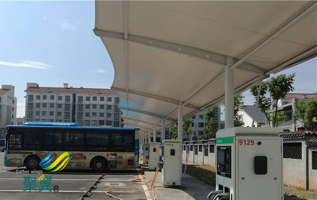 膜結(jié)構(gòu)車棚張拉膜PVC|膜結(jié)構(gòu)車棚抗風(fēng)能力