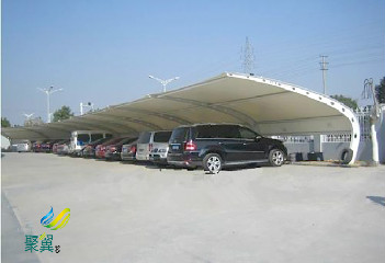 大型建筑膜結(jié)構(gòu)車(chē)棚工程循環(huán)行使|停車(chē)便利