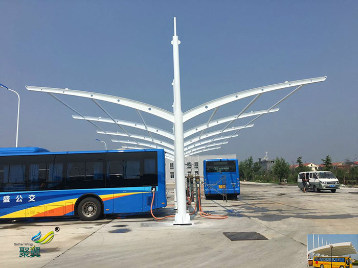浙江鋼膜結(jié)構(gòu)大巴車露天停車棚圖片大全